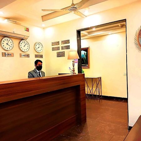 Hotel When In Gurgaon - Opposite To Artemis Hospital Luaran gambar